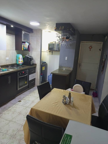 Imagen 7 de 13 de Venta De Apartamento En El Conj. Resd. La Sabana, Guatire.