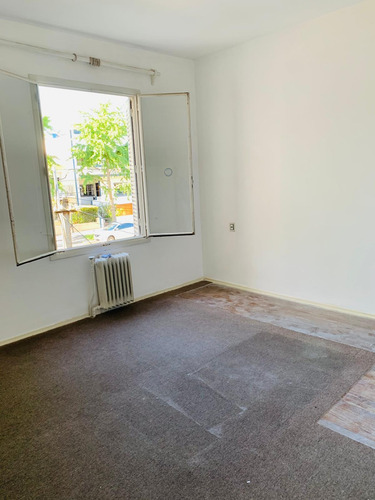 Casa En Alquiler Para Empresa Sobre La Avda Sarmiento