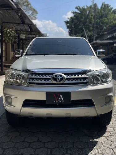 Toyota Fortuner 2.7 4x2 automatica