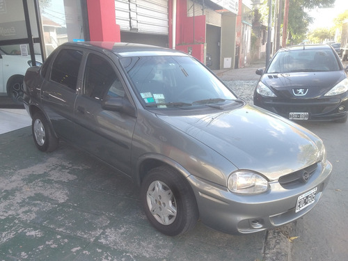 Chevrolet Corsa 1.6 Gl Aa Dh