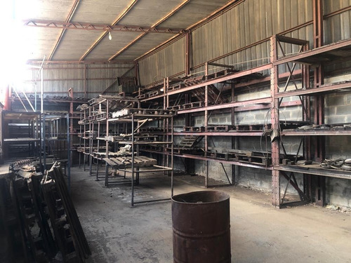Imagen 12 de 13 de Se Alquila Galpón Abierto Ideal Para Taller De Maquinaria Pesada Y Gandolas