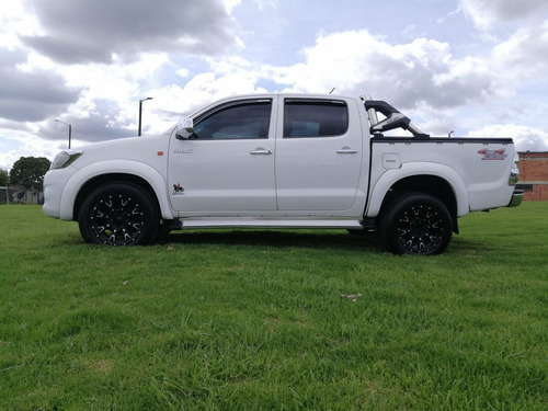 Toyota Hilux 2.500 Cc 4x4 Mt