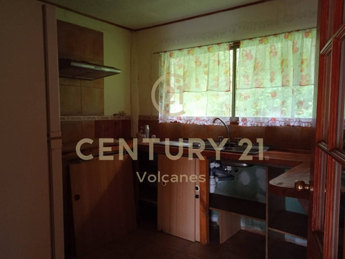 Imagen 18 de 28 de Venta De Casa C/ Parcela , 2 Pisos , Caburgua