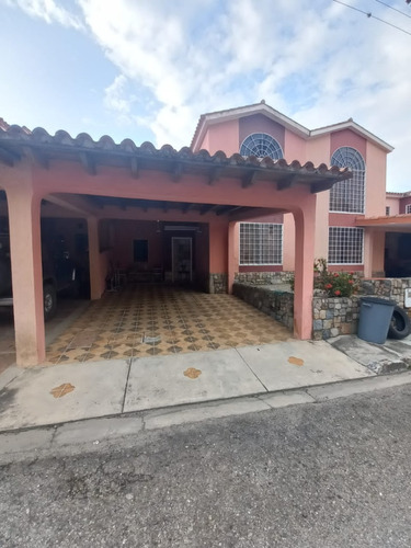 Yteran Casa En Res Lomas Del Rocio La Entrada Naguanagua