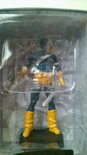 Figura Deathstroke Resina De Acero Coleccion Dc Comics