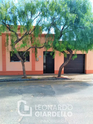 Venta - Casa - 3 Dormitorios - Carmelo - Zona Rambla