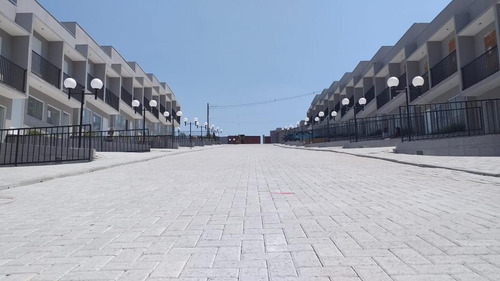 Imagem 4 de 14 de Pronto P/ Morar, 2 Dorms, Sacada, Quintal - R$ 189.900,00