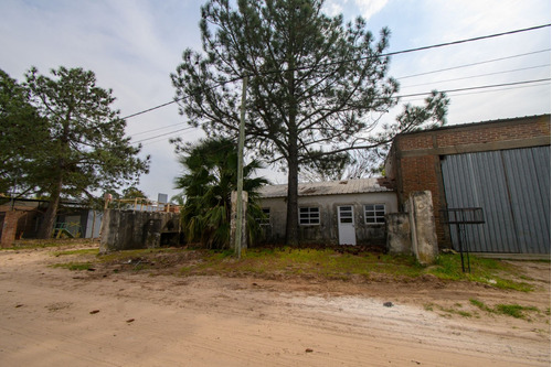 Casa Con Gran Lote En Venta En Colastine