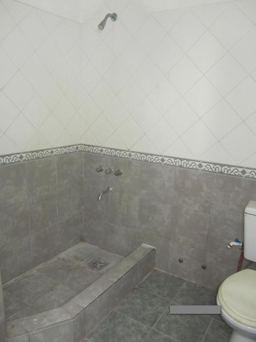 Departamento En Alquiler Frente A Estación Paso Del Rey , 40mts Subida Al Anden $189000