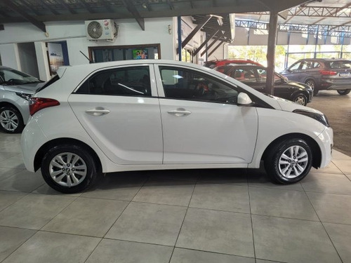 Imagem 9 de 11 de Hb20 1.0 Comfort Plus Flex Manual