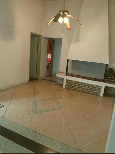Casa Céntrica En Las Piedras