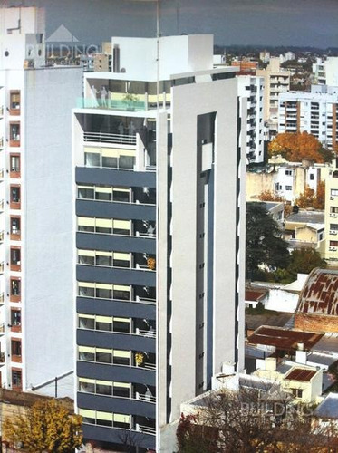 Departamento - Triplex 2 Dormitorios Terraza Y Cochera - La Plata