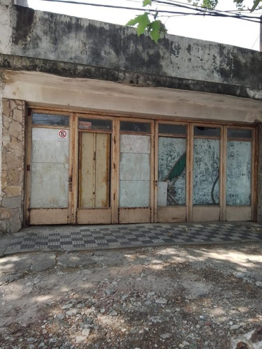 Imagen 2 de 2 de Venta - Terreno / Casa A Reciclar - Rosario, Echesortu.
