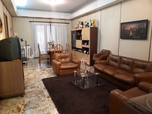 Imagen 2 de 15 de Venta - Casa En Lote Propio 4 Amb - Melian Al 7500 - M. Coronado