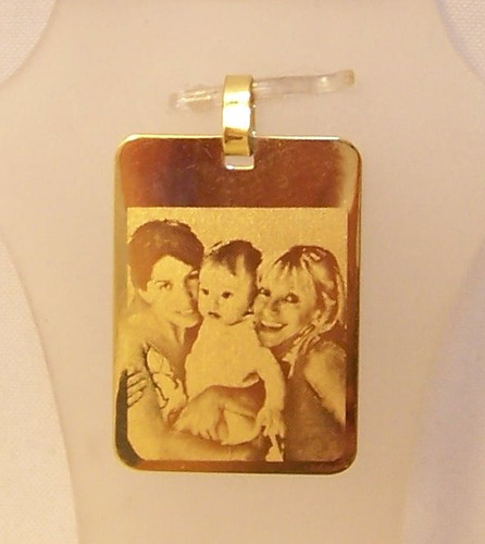 Foto Medalla Oro 18 K Maciza Personalizada 18x25mm 2.4gr
