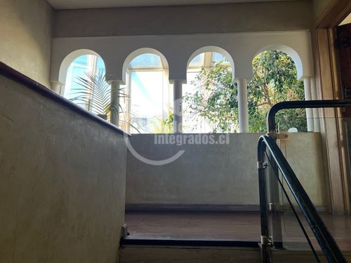 Casa En San Carlos De Apoquindo, 5d 7b, Conexión Subterránea