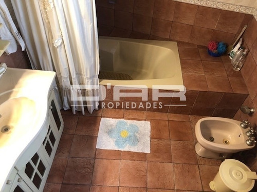 Casa 5 Ambientes - Manuel Artigas 6800