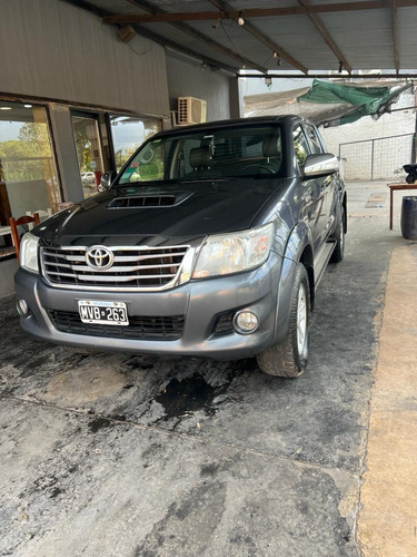 Toyota Hilux 3.0 Cd Srv Cuero I 171cv 4x4 5at