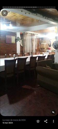Casa Con Local Comercial
