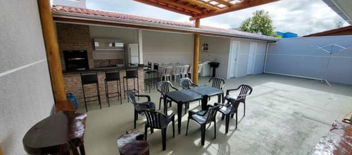 Casa Com Piscina Em Guaratuba, Litoral Paranaense.