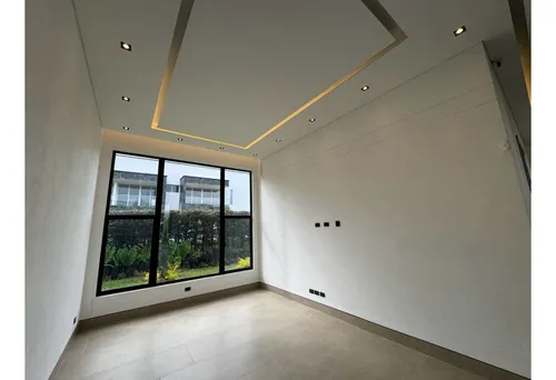 Casa De Lujo En Llanogrande En Arriendo