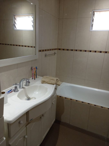 Imagen 15 de 30 de Casa En 2 Plantas A La Venta De 4 Ambientes En Jose C Paz