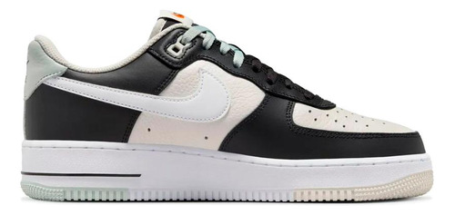 Nike Air Force 1 07 Lv8