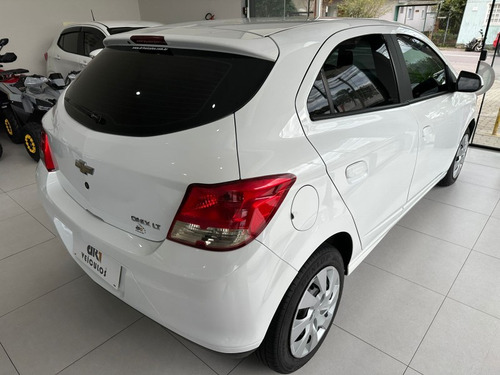 Chevrolet Onix 1.0 MPFI LT 8V FLEX 4P MANUAL