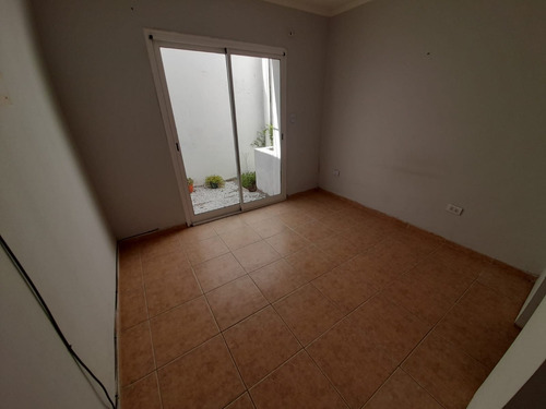 Imagen 6 de 20 de En Venta Casa Modernizada Barrio Anchorena