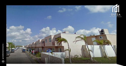 Casa En Remate Bancario En Condominio En Playa Del Carmen