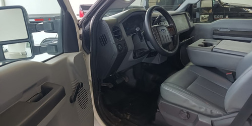 Imagen 10 de 15 de 2015 F-250 Super Duty 4x4 Cabina Sencilla Caja Larga