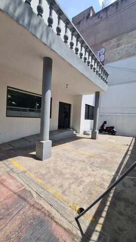 Terreno Con Uso De Suelo Z En Del Valle Centro
