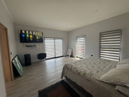 Casa En Venta De 3 Dorm. En Pucón