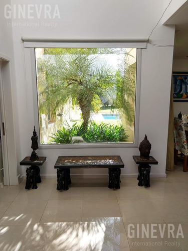 Casa En Venta En Nordelta Barrio El Golf