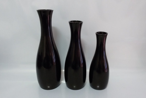 Imagem 3 de 4 de Conjunto Em Cerâmica - Jogo De Vasos + Fruteira Preta