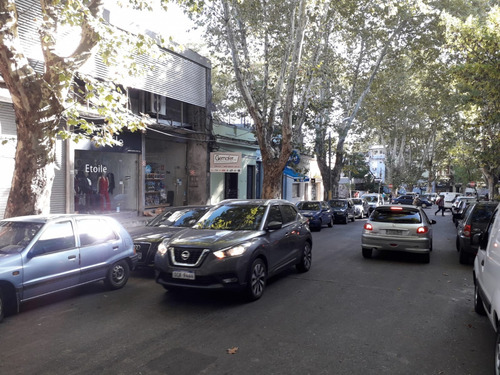 Oportunidad En Zona Mayorista Próximo Arenal Grande.