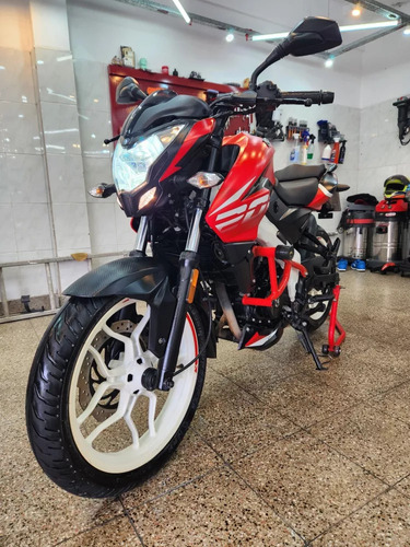 Bajaj Rouser Ns200