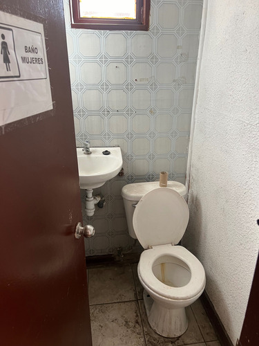 Se Arrienda Oficina Y Terreno Comercial (103057)