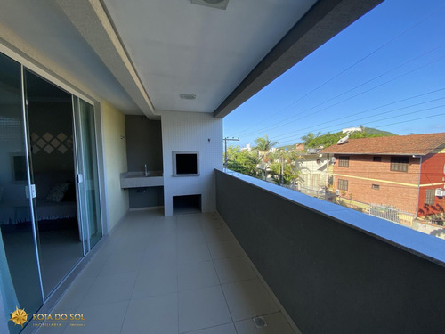 Imagem 11 de 22 de Apartamento Mobiliado À Venda No Centro De Bombinhas - A002
