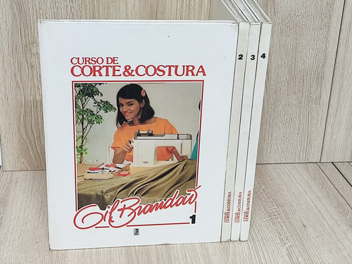 Curso De Corte E Costura Gil Brandão - 4 Volumes - Raridade (Usado)