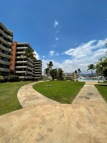 Imagen 3 de 12 de En Venta Espectacular Apartamento En Cr Las Canoas, Lecheria, 353 Mts2. Carmelo Albelo 04128592712