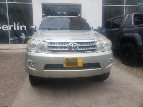 Toyota Fortuner 2.7l 4x2
