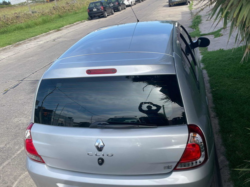 Imagen 5 de 16 de Renault Clio 2014 1.2 Mio Confort Abs Abcp