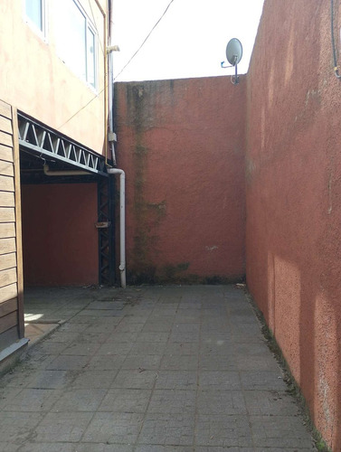Local Comercial + Depto + Garage. Oportunidad!