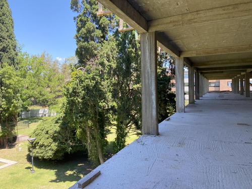 Venta Al Pozo - Oficina En Canning
