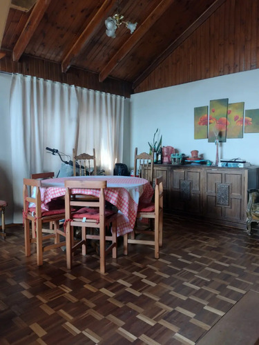 Venta Casa Regularizada Con Amplio Terreno En Suelo Mixto.