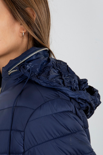 Imagen 3 de 6 de Campera Mujer Inflable Capucha Desmontable Talle Especial