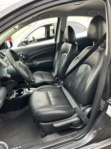 Nissan Versa 1.6 Exclusive Navi At