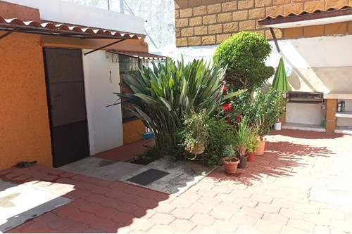 Venta Casa Sola En Cuernavaca, Morelos. Col. Ciudad Chapultepec