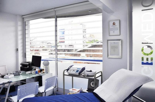 Edificio Comercial Habilitado Como Clínica Médica En Villa Crespo En Venta / Alquiler